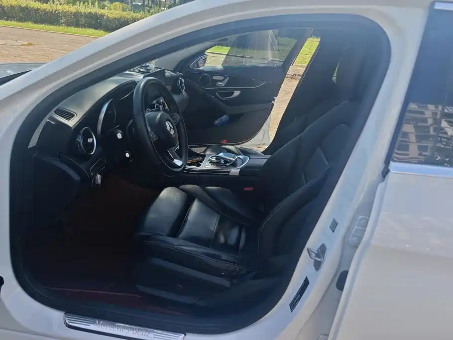 Mercedes-Benz C-Class — миниатюра 9