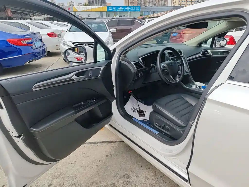 Ford Mondeo — миниатюра 16