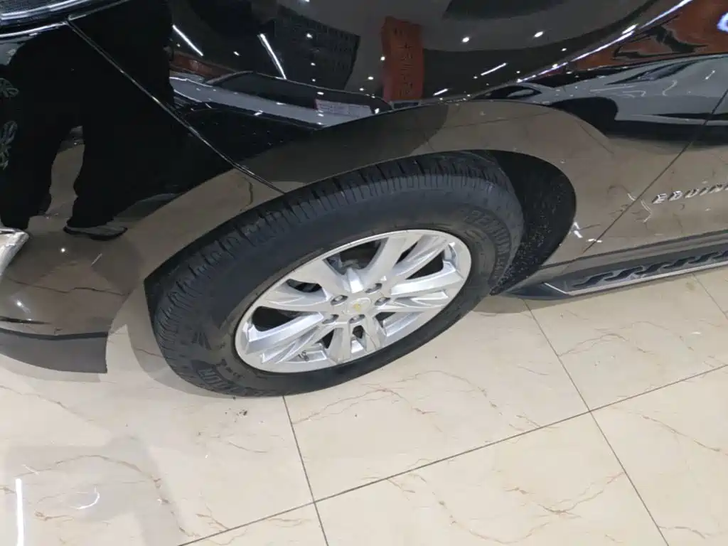 Chevrolet Equinox — миниатюра 23