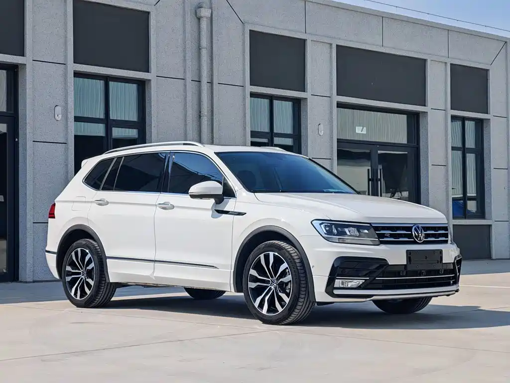 Volkswagen Tiguan L — миниатюра 6