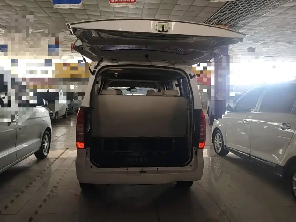 Wuling Hongguang V — миниатюра 19