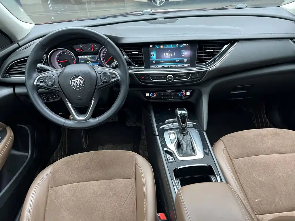 Buick Regal — миниатюра 10