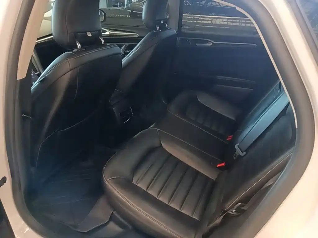 Ford Mondeo — миниатюра 17