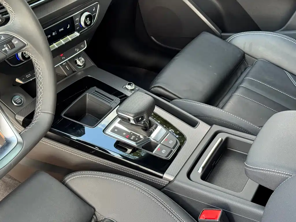 Audi Q5L — миниатюра 24