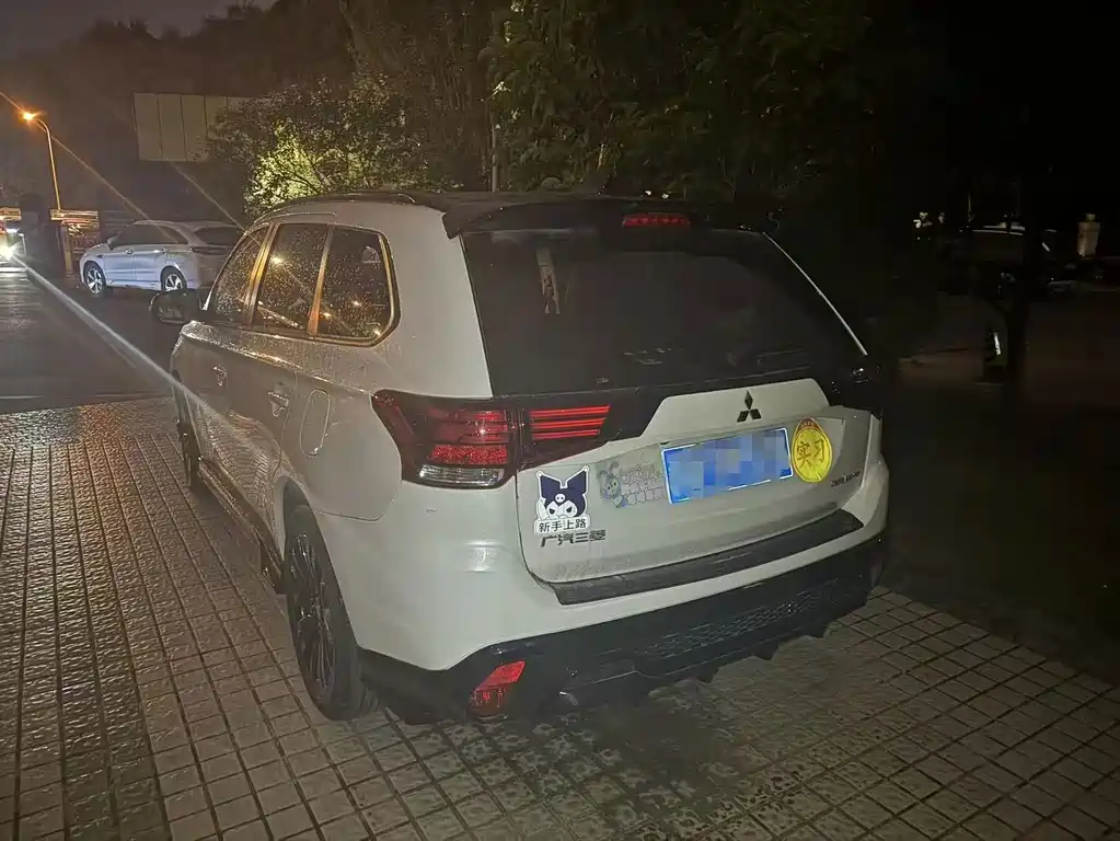 Mitsubishi Outlander — миниатюра 9