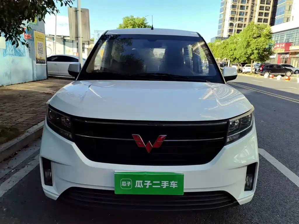 Wuling Hongguang PLUS — миниатюра 3