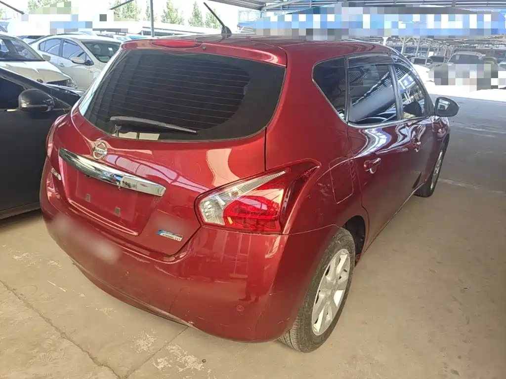 Nissan Tiida — миниатюра 7