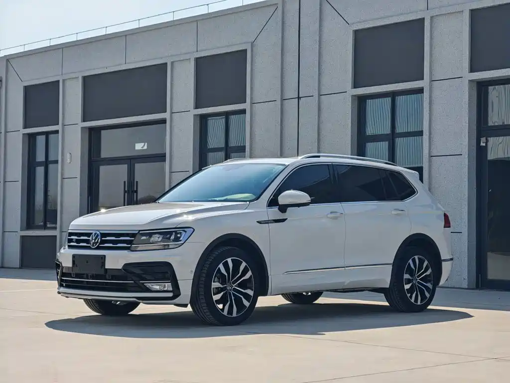 Volkswagen Tiguan L — миниатюра 7