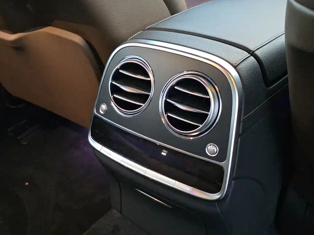 Mercedes-Benz S-Class — миниатюра 17