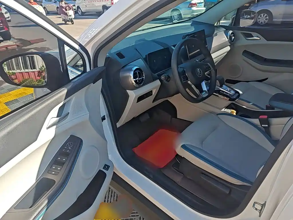 BYD Yuan Pro — миниатюра 16