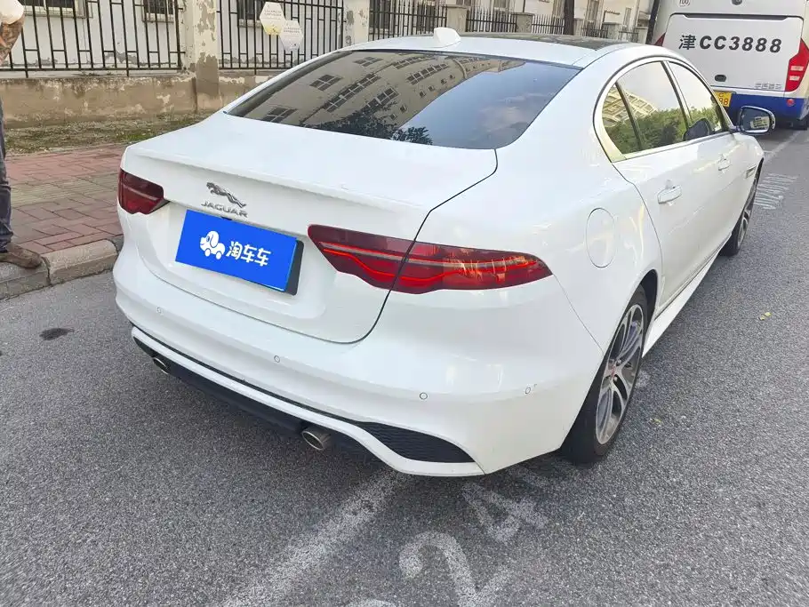 Jaguar XEL — миниатюра 3