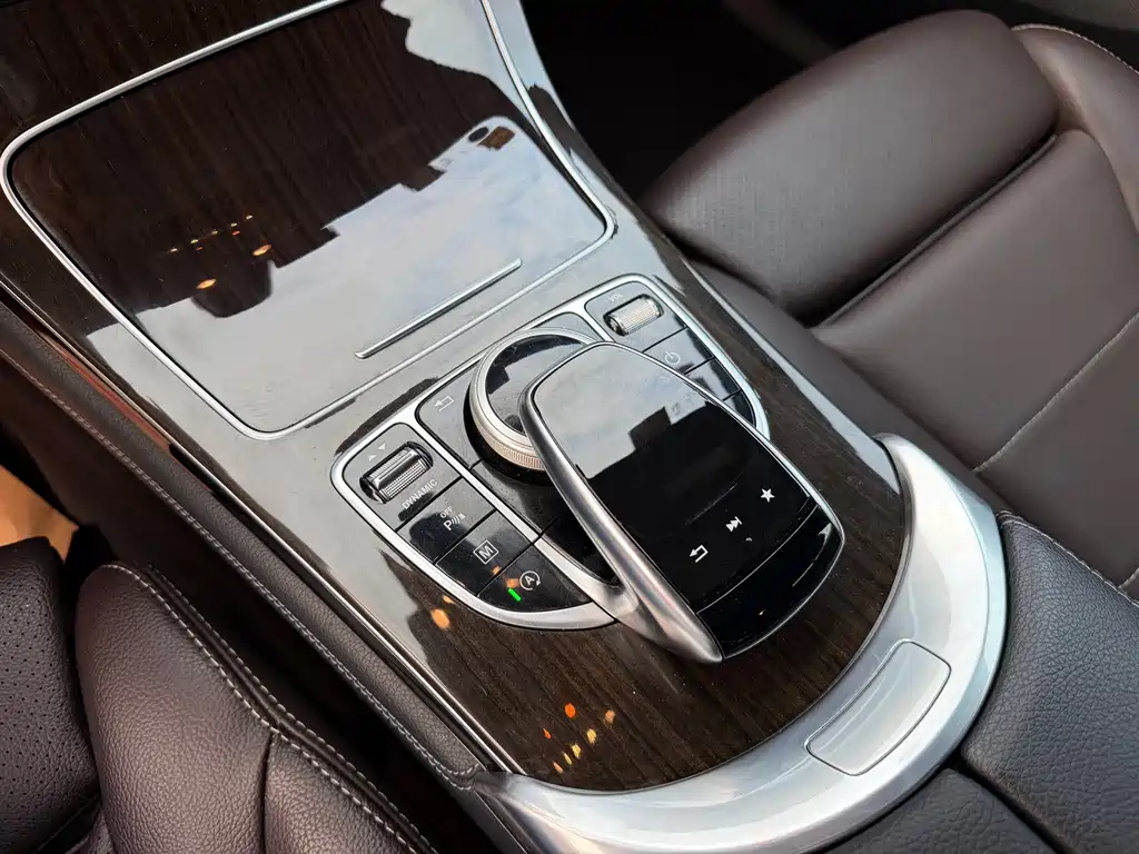 Mercedes-Benz GLC — миниатюра 9