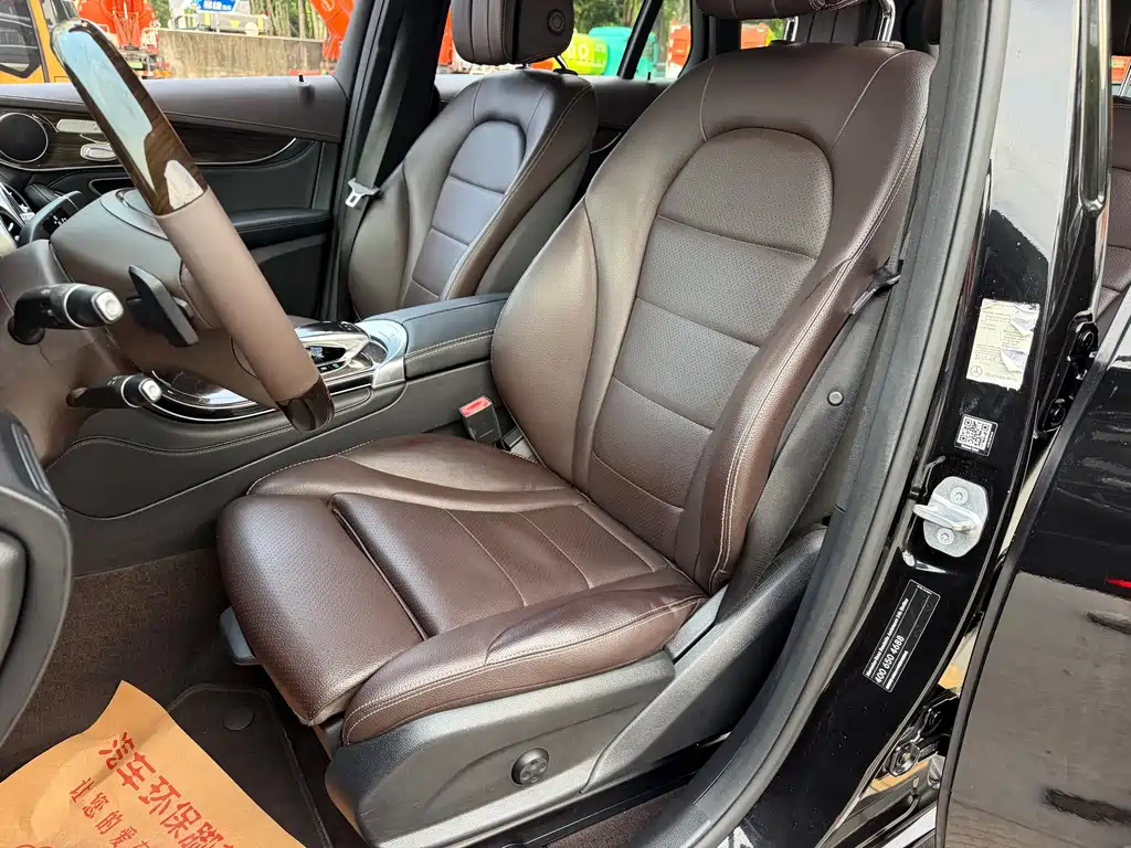 Mercedes-Benz GLC — миниатюра 10