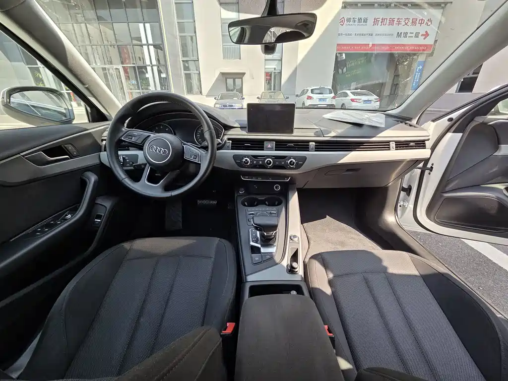 Audi A4L — миниатюра 5