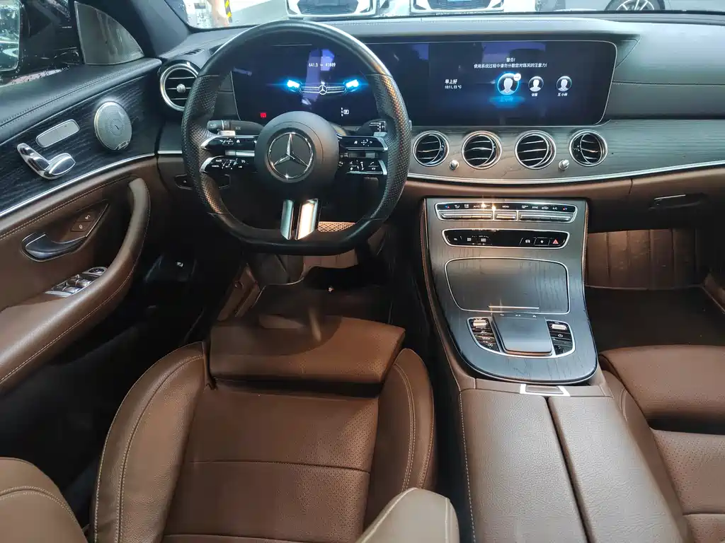 Mercedes-Benz E-Class — миниатюра 15