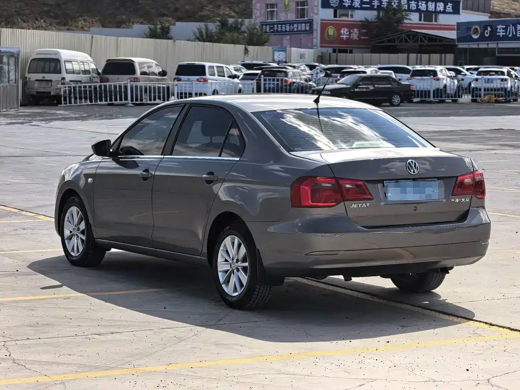 Volkswagen Jetta — миниатюра 7