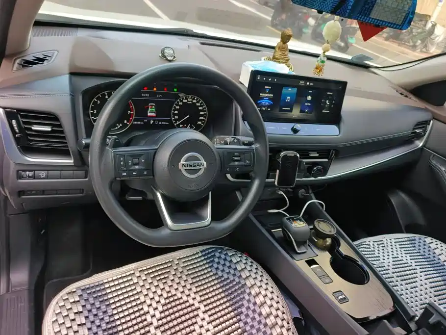 Nissan X-Trail — миниатюра 12