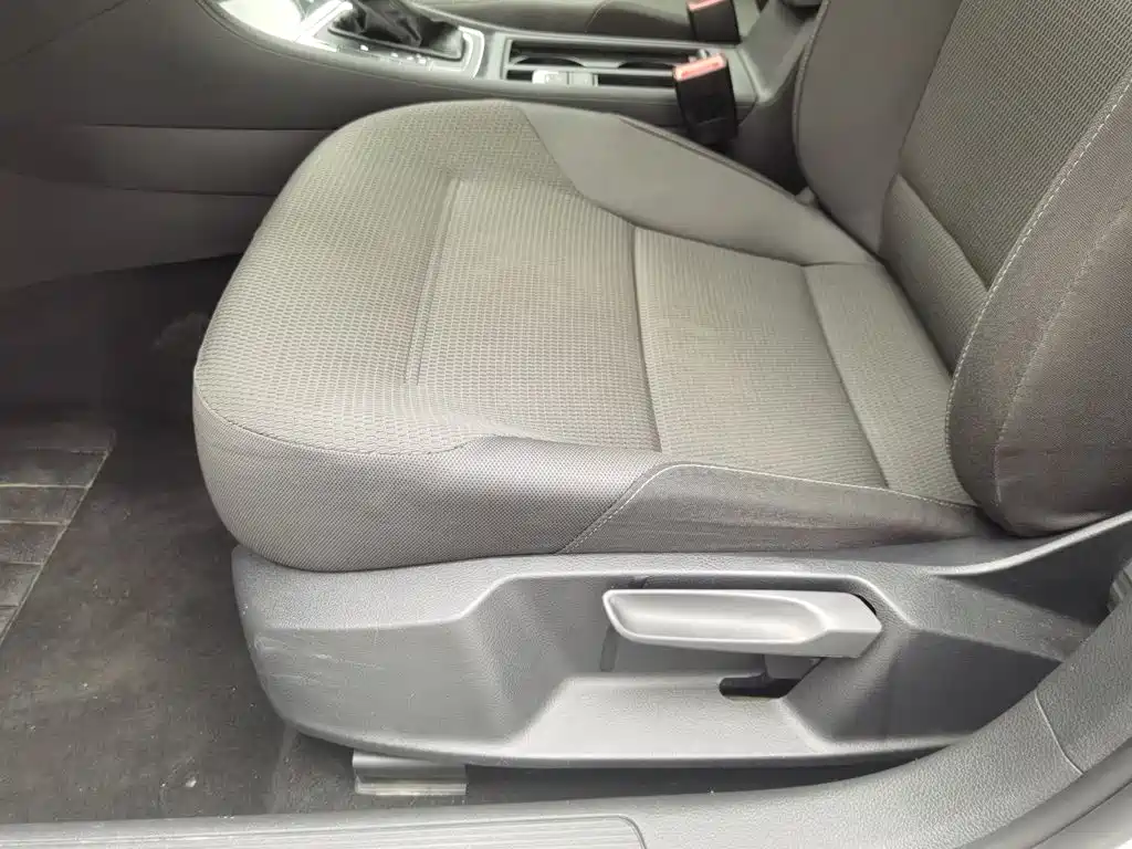 Volkswagen Golf (Import) — миниатюра 20