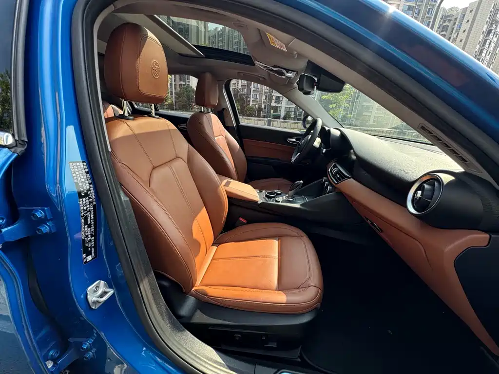 Alfa Romeo Giulia — миниатюра 11