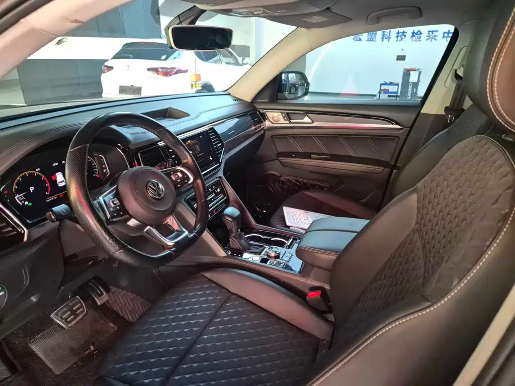 Volkswagen Teramont — миниатюра 4
