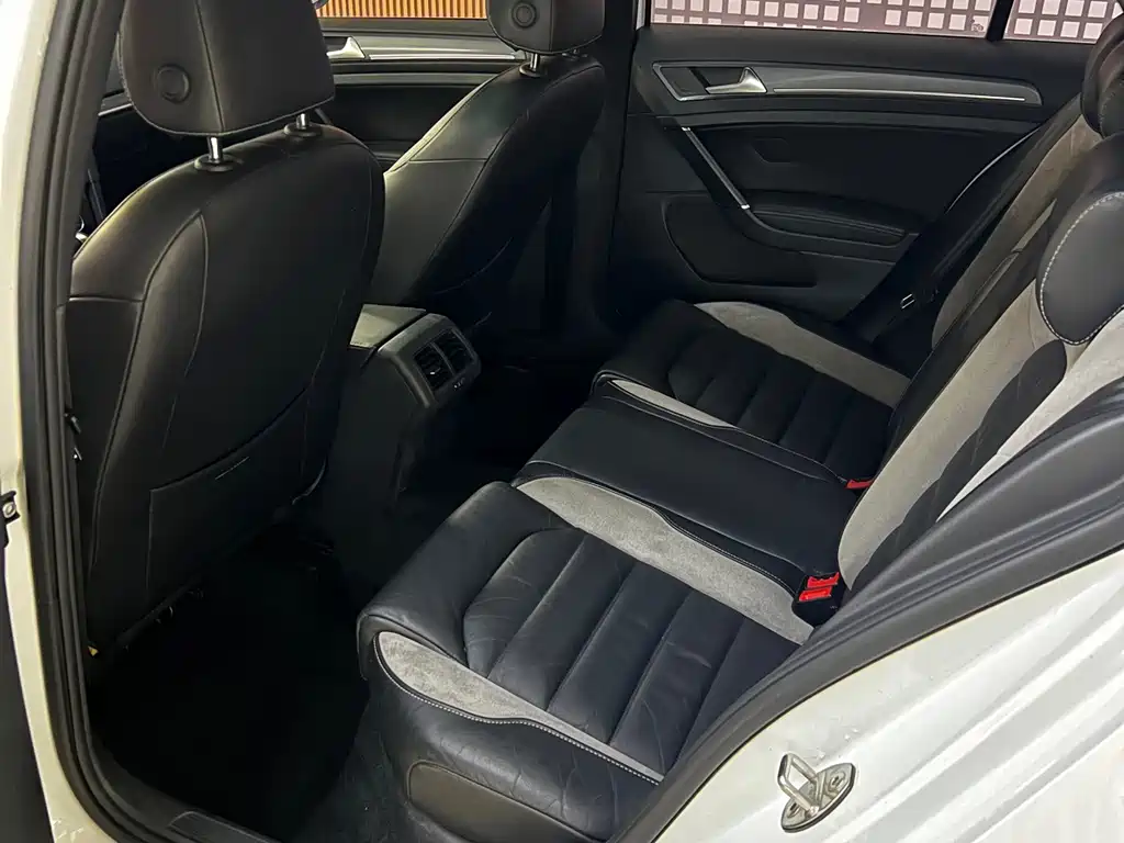Volkswagen Golf — миниатюра 5