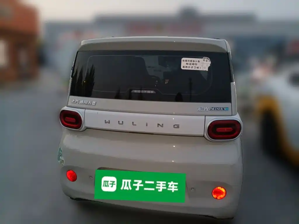 Wuling MINIEV — миниатюра 3