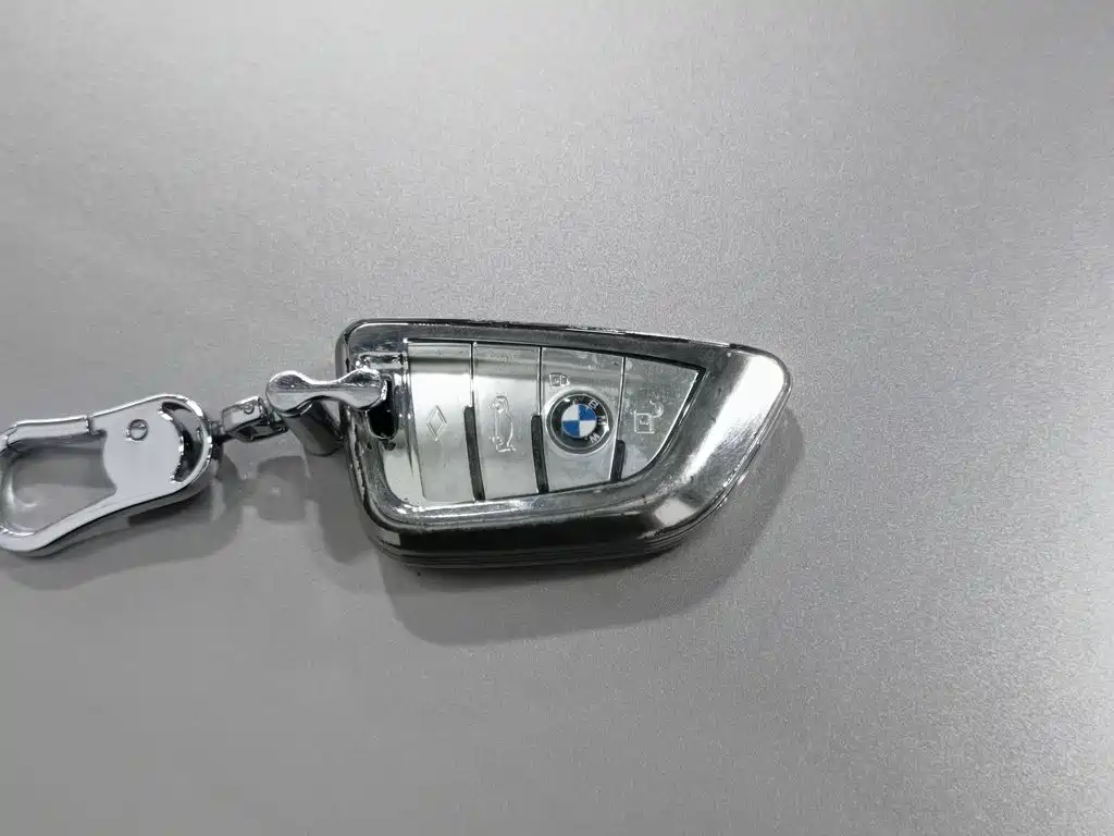 BMW 5 Series — миниатюра 19