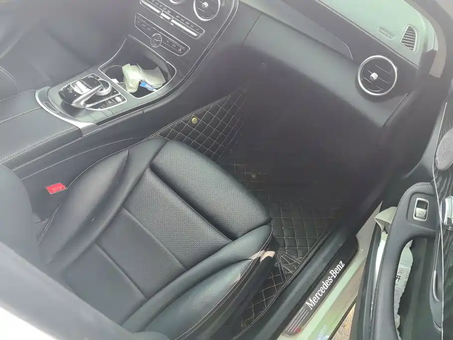 Mercedes-Benz C-Class — миниатюра 8