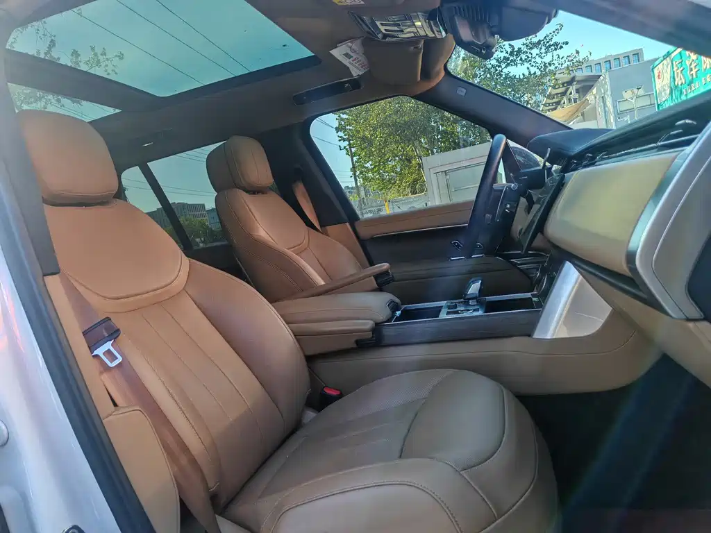 Land Rover Range Rover — миниатюра 10