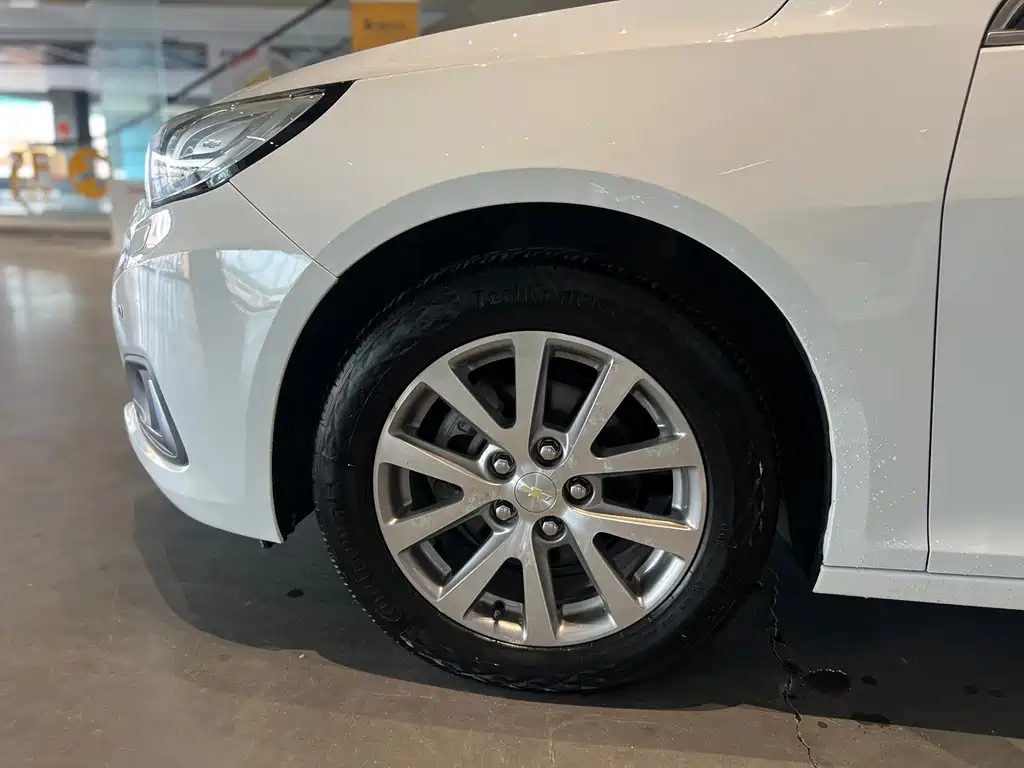 Chevrolet Malibu — миниатюра 15