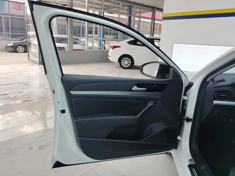 Volkswagen Lavida — миниатюра 7