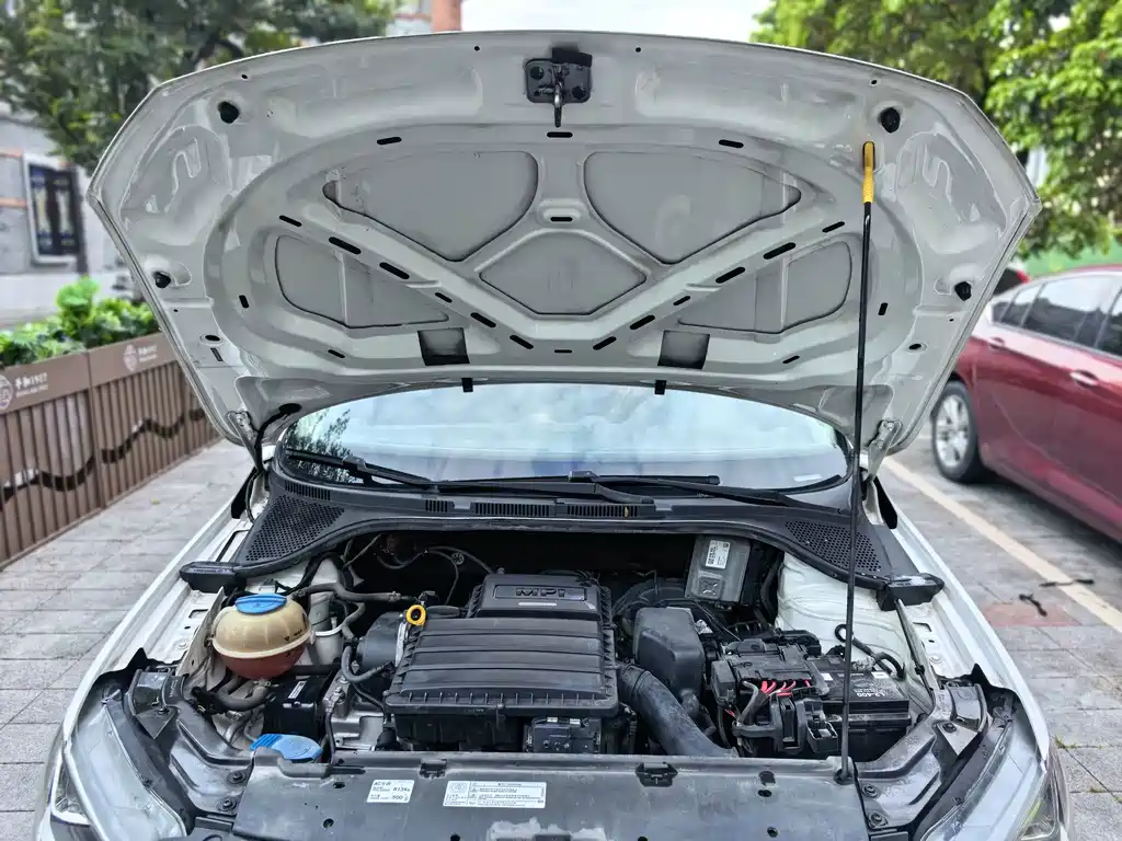 Volkswagen Jetta — миниатюра 14