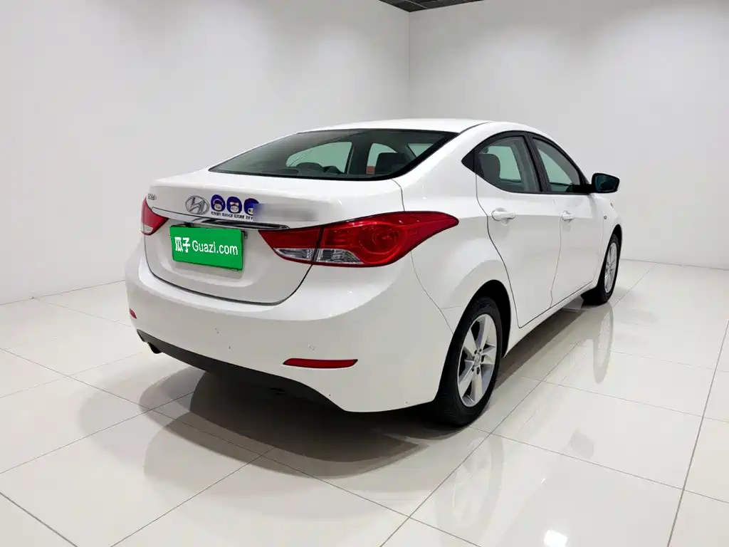 Hyundai Elantra Langdong — миниатюра 6