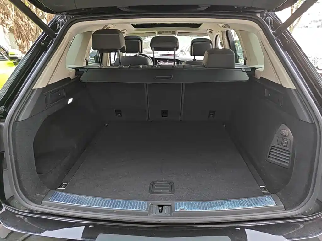 Volkswagen Touareg — миниатюра 19
