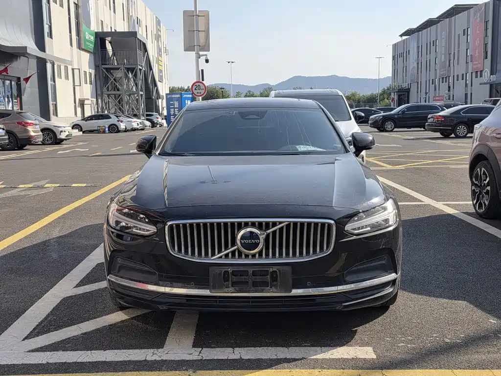 Volvo S90 — миниатюра 2
