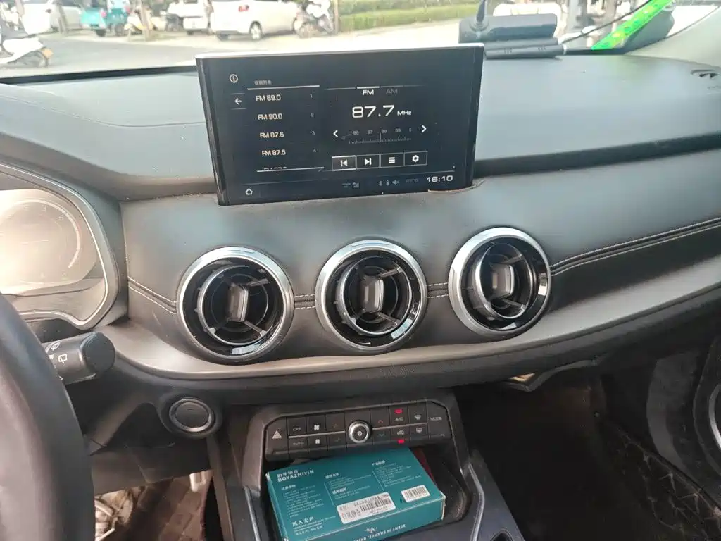 Wey Wey VV6 — миниатюра 6