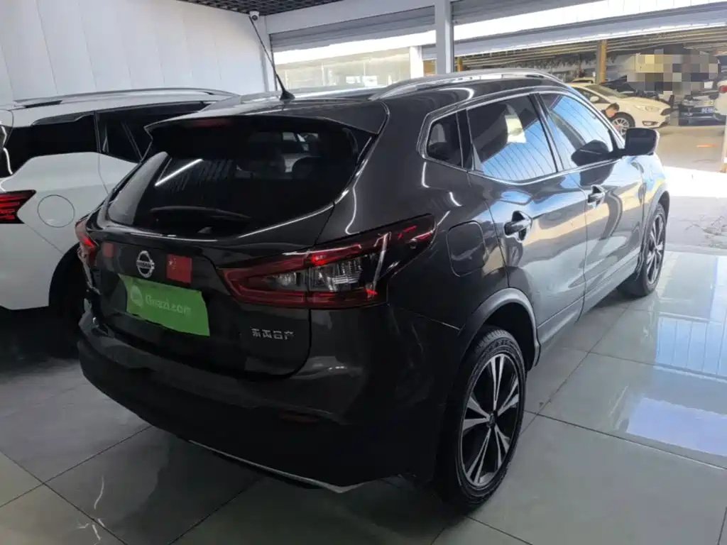 Nissan Qashqai — миниатюра 7