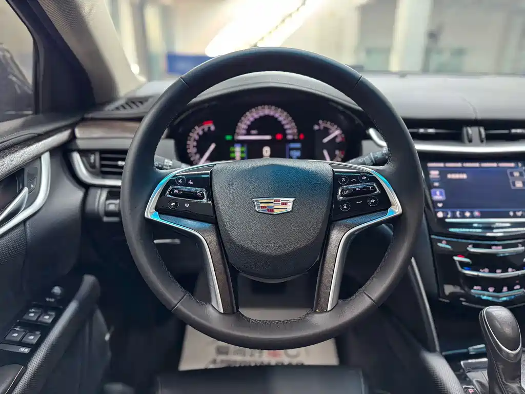 Cadillac XTS — миниатюра 13