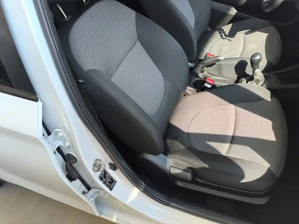 Hyundai Verna — миниатюра 25
