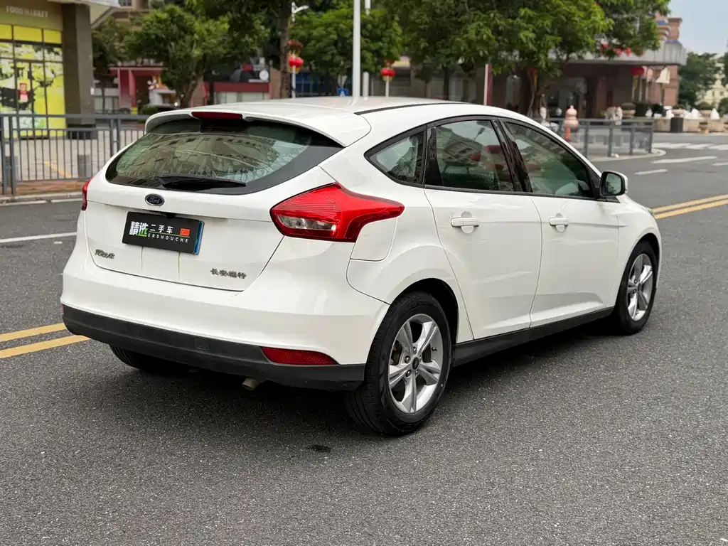 Ford Focus — миниатюра 14