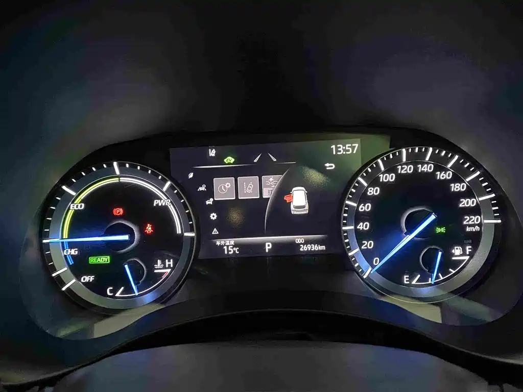 Toyota Crown Kluger — миниатюра 12