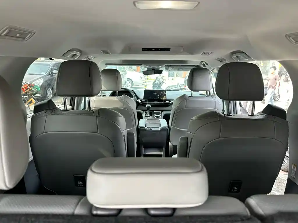 Toyota Sienna 2024 2.5L Luxury