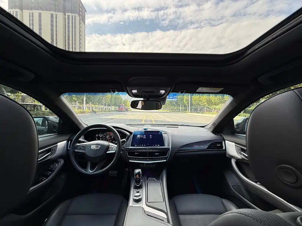Cadillac CT5 — миниатюра 8