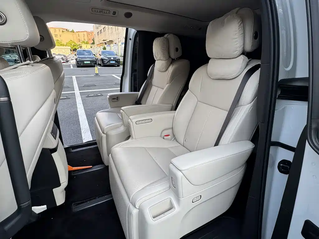 Li Auto Li MEGA — миниатюра 8