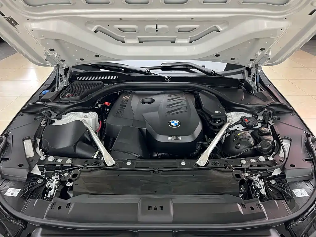 BMW 5 Series — миниатюра 26