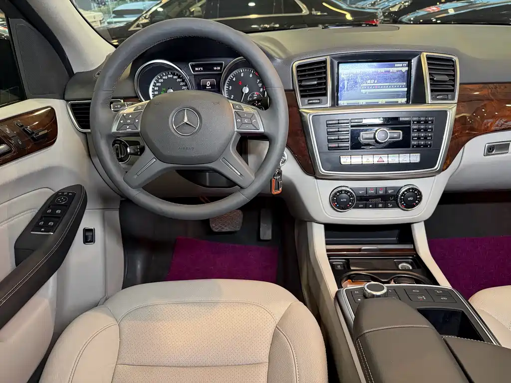 Mercedes-Benz M-Class — миниатюра 18