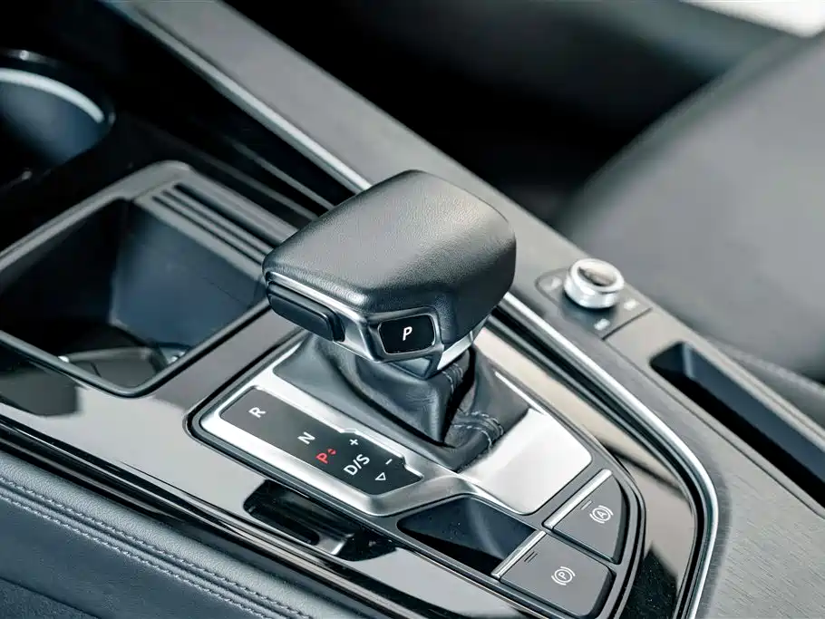 Audi A4L — миниатюра 14
