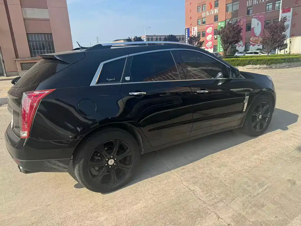 Cadillac SRX 2011 3.0L Luxury