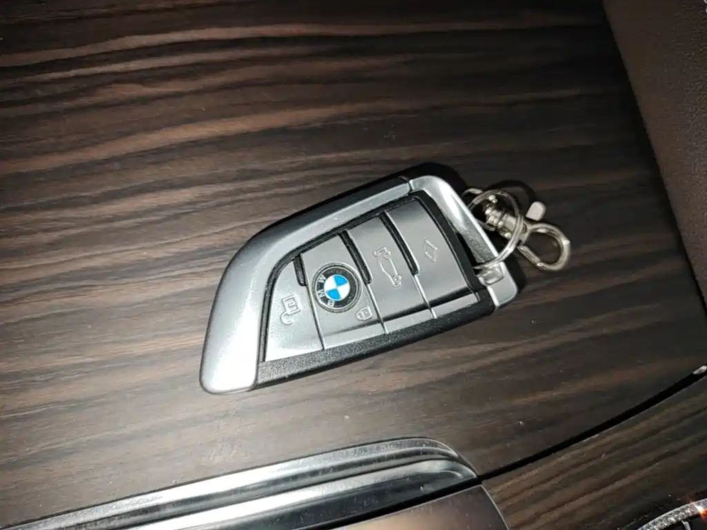 BMW 5 Series New Energy — миниатюра 9