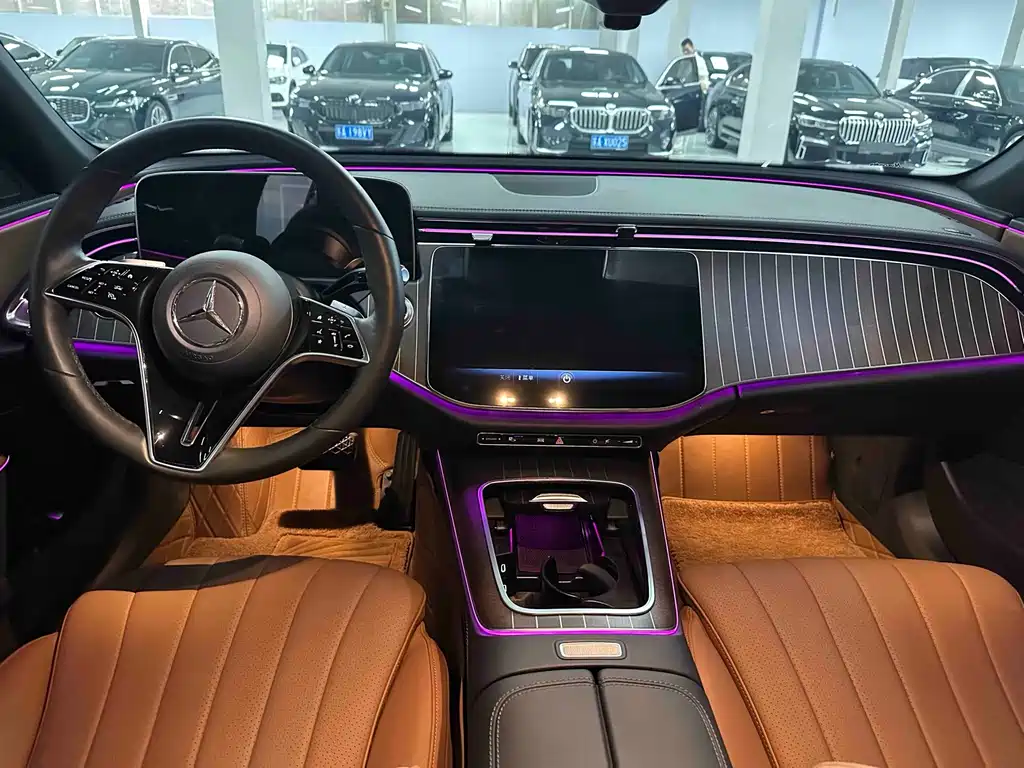 Mercedes-Benz E-Class — миниатюра 5